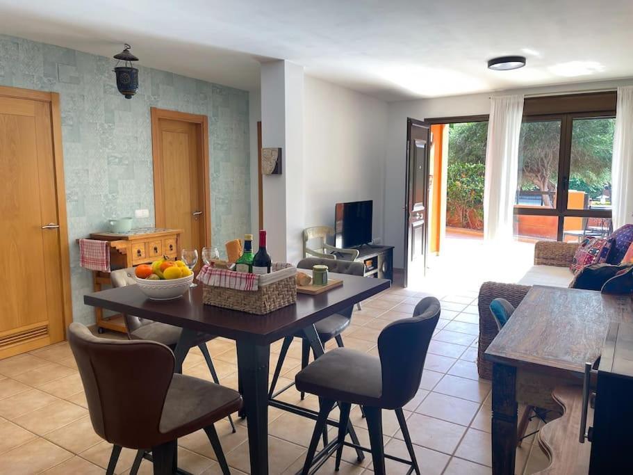 Cozy Apartment With Large Terrace Next To The Pool La Tejita Buitenkant foto